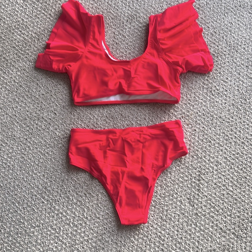 NWOT Red Ruffled Bikini. Size 12 - Picture 4 of 4